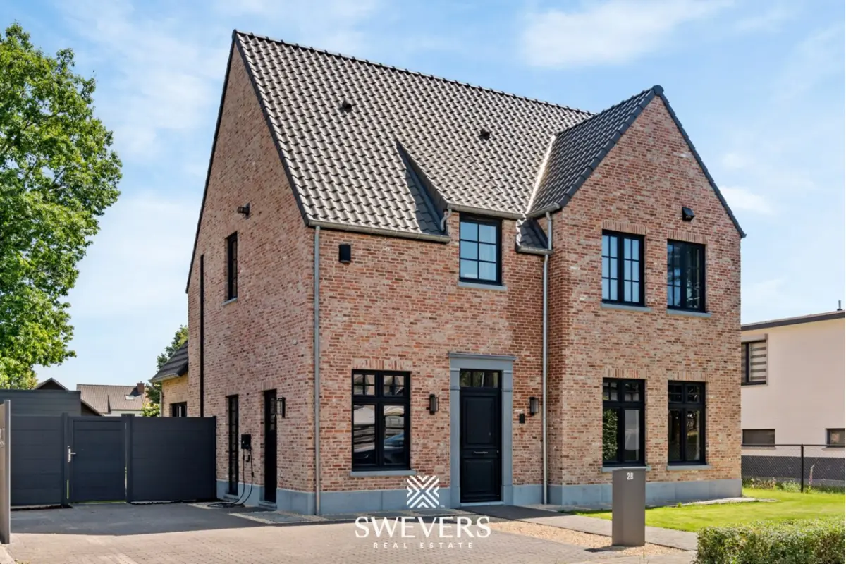 Huis te  koop in Diepenbeek 3590 730000.00€ 4 slaapkamers 230.00m² - Zoekertje 770345