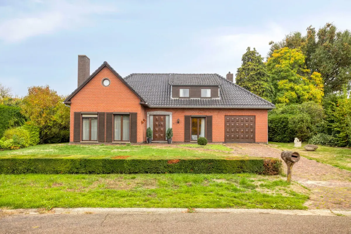 Huis te  huur in Hasselt 3500 1350.00€ 4 slaapkamers 210.00m² - Zoekertje 770314
