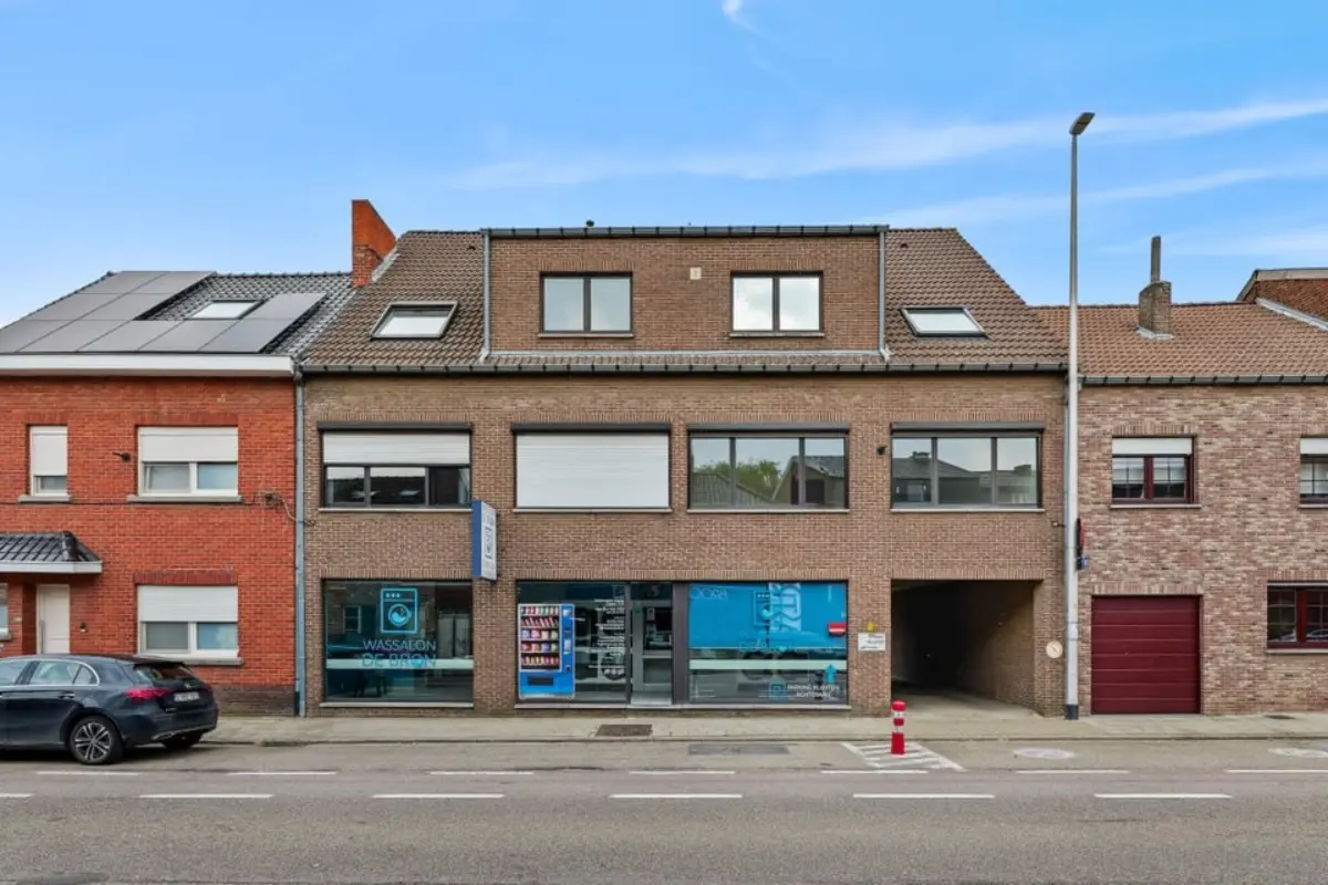 Appartement te  koop in Berg 3700 165000.00€ 2 slaapkamers 89.00m² - Zoekertje 771130