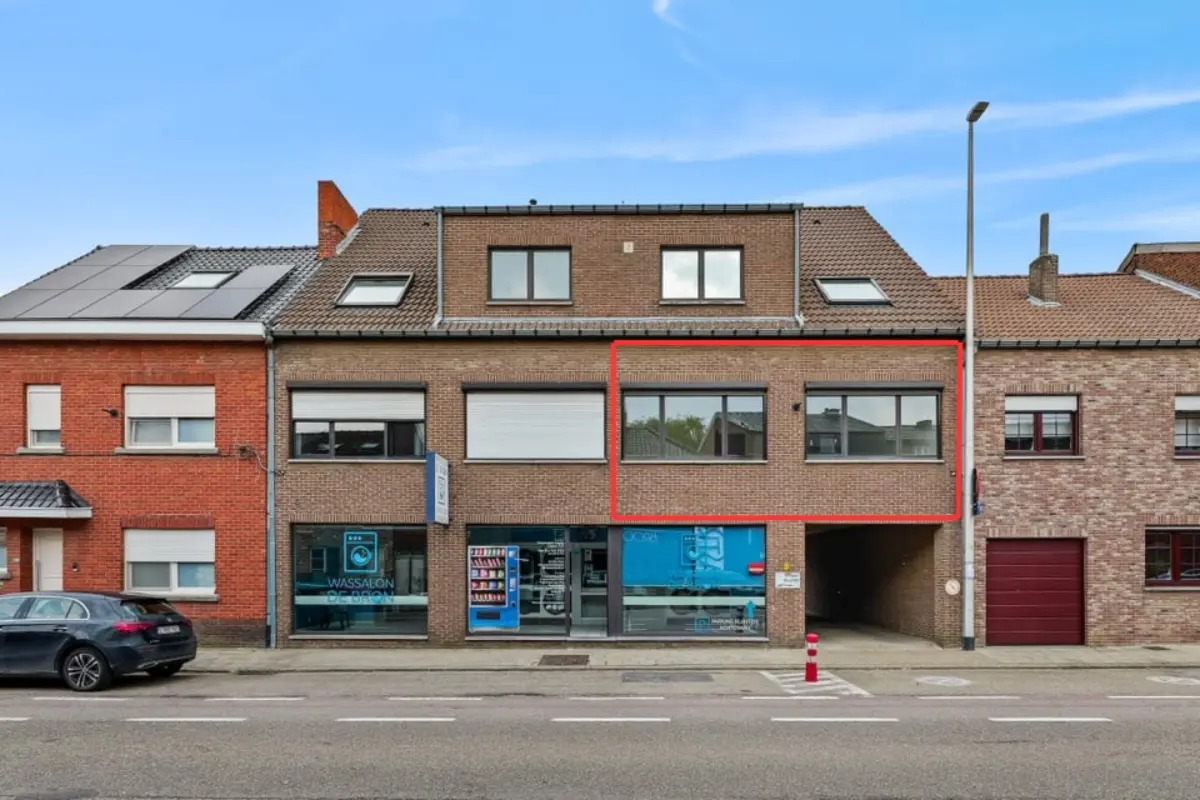 Appartement te  koop in Berg 3700 165000.00€ 2 slaapkamers 89.00m² - Zoekertje 771130