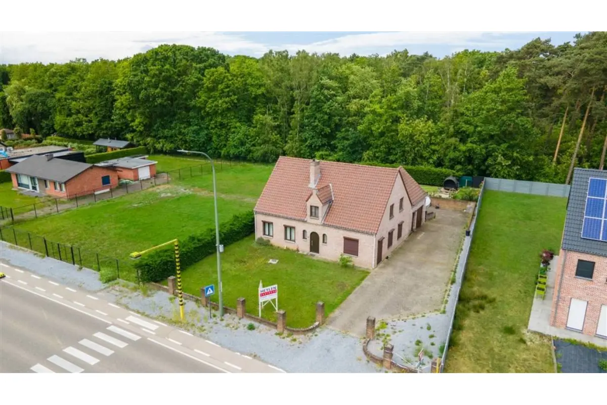 Huis te  koop in Houthalen-Helchteren 3530 480000.00€ 4 slaapkamers 250.00m² - Zoekertje 771662