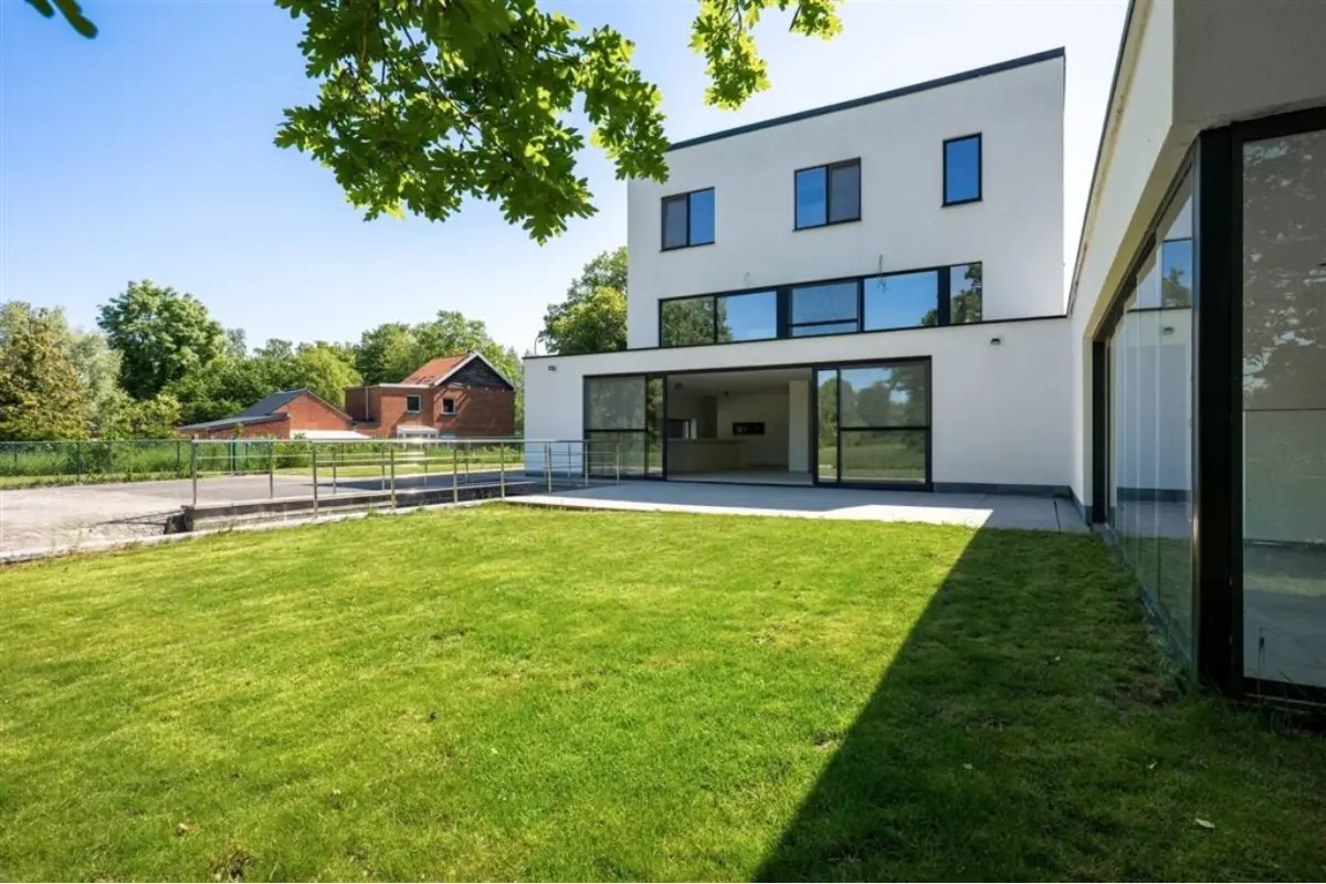 Huis te  koop in Wimmertingen 3501 899000.00€ 3 slaapkamers 408.00m² - Zoekertje 775155