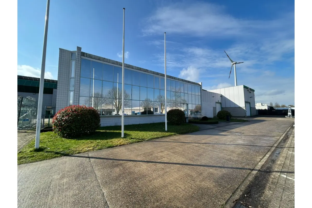 Handelszaak te  koop in Hasselt 3500 0.00€  slaapkamers 14176.00m² - Zoekertje 775145