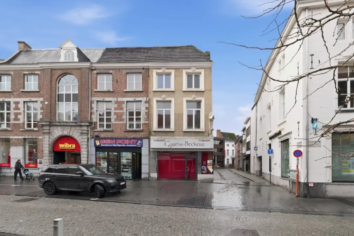 Handelszaak te  koop in Sint-Truiden 3800 275000.00€ 3 slaapkamers 232.00m² - Zoekertje 776542