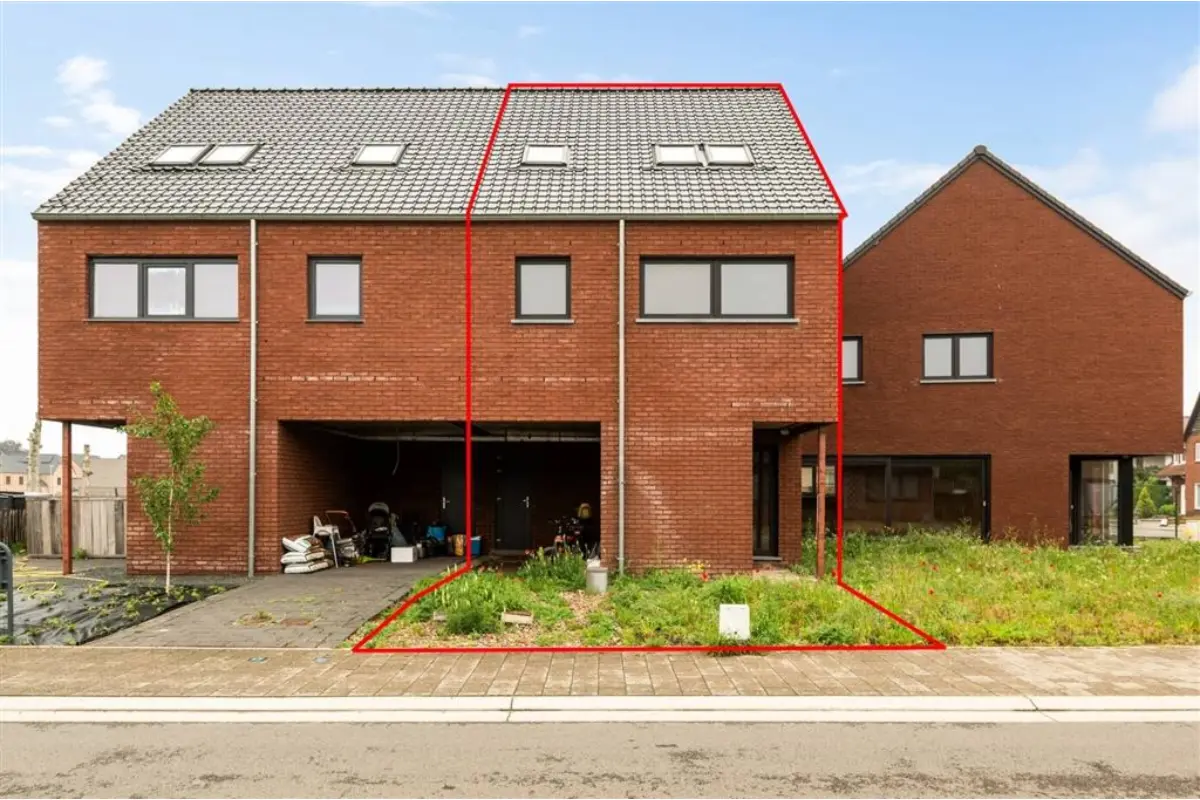Huis te  koop in Overpelt 3900 265000.00€ 3 slaapkamers 172.00m² - Zoekertje 777097