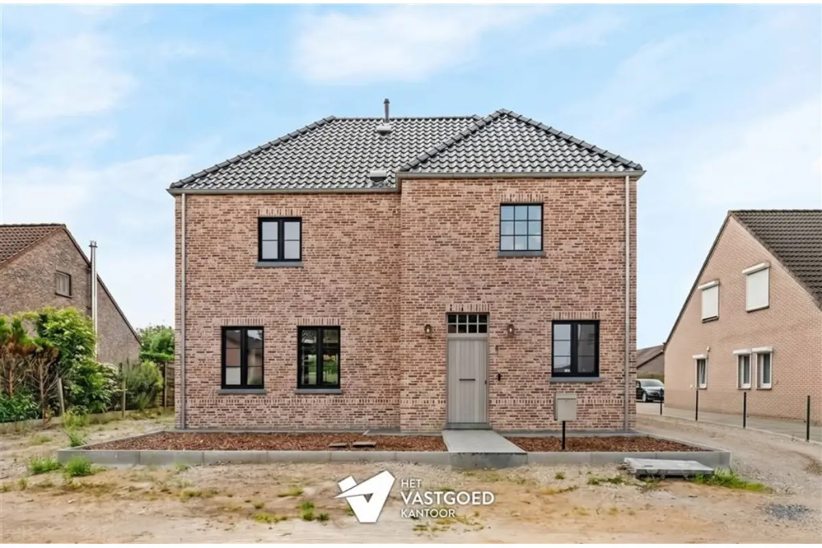 Huis te  koop in Wijchmaal 3990 625000.00€ 3 slaapkamers 266.00m² - Zoekertje 779730