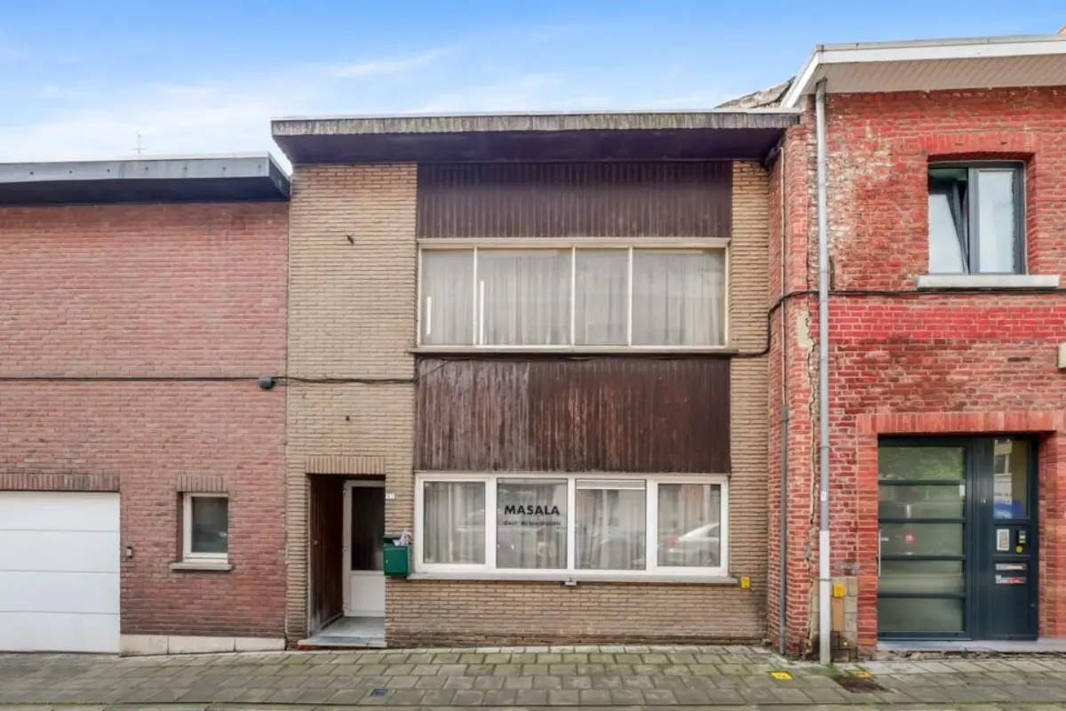 Huis te  koop in Sint-Truiden 3800 159000.00€ 1 slaapkamers 182.00m² - Zoekertje 779768