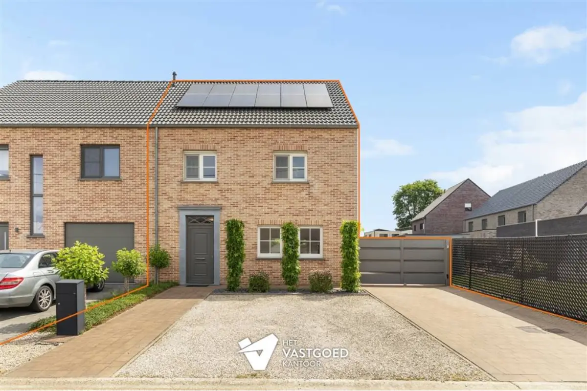 Huis te  koop in Ham 3945 425000.00€ 3 slaapkamers 196.00m² - Zoekertje 780840