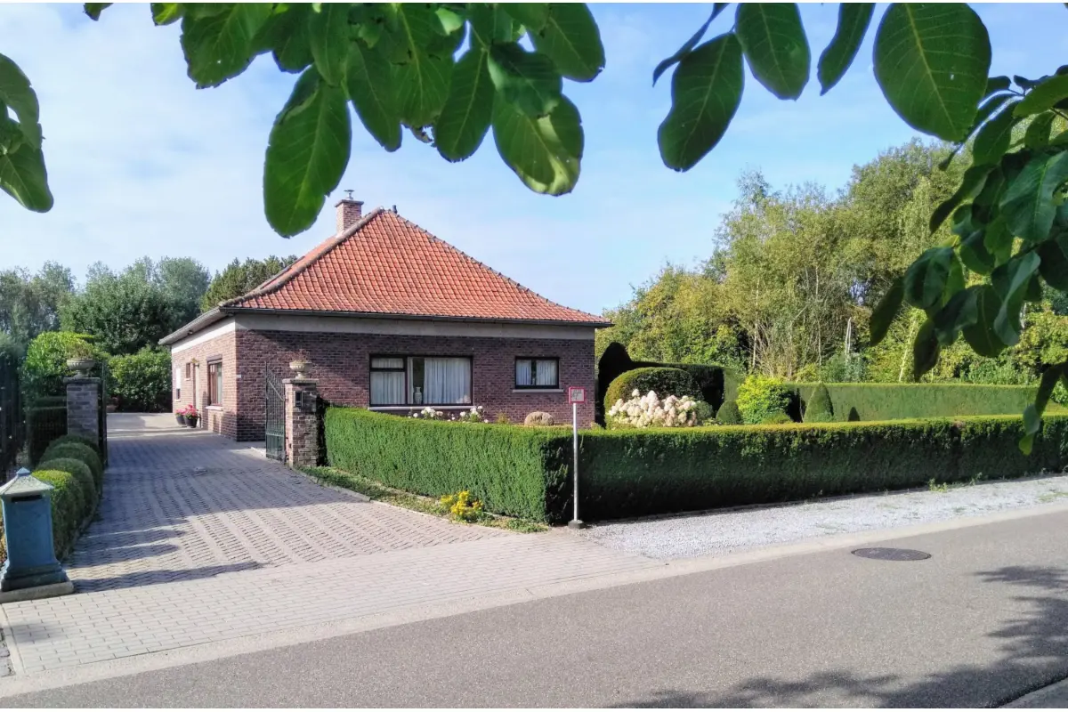 Huis te  koop in Alken 3570 415000.00€ 3 slaapkamers m² - Zoekertje 781248