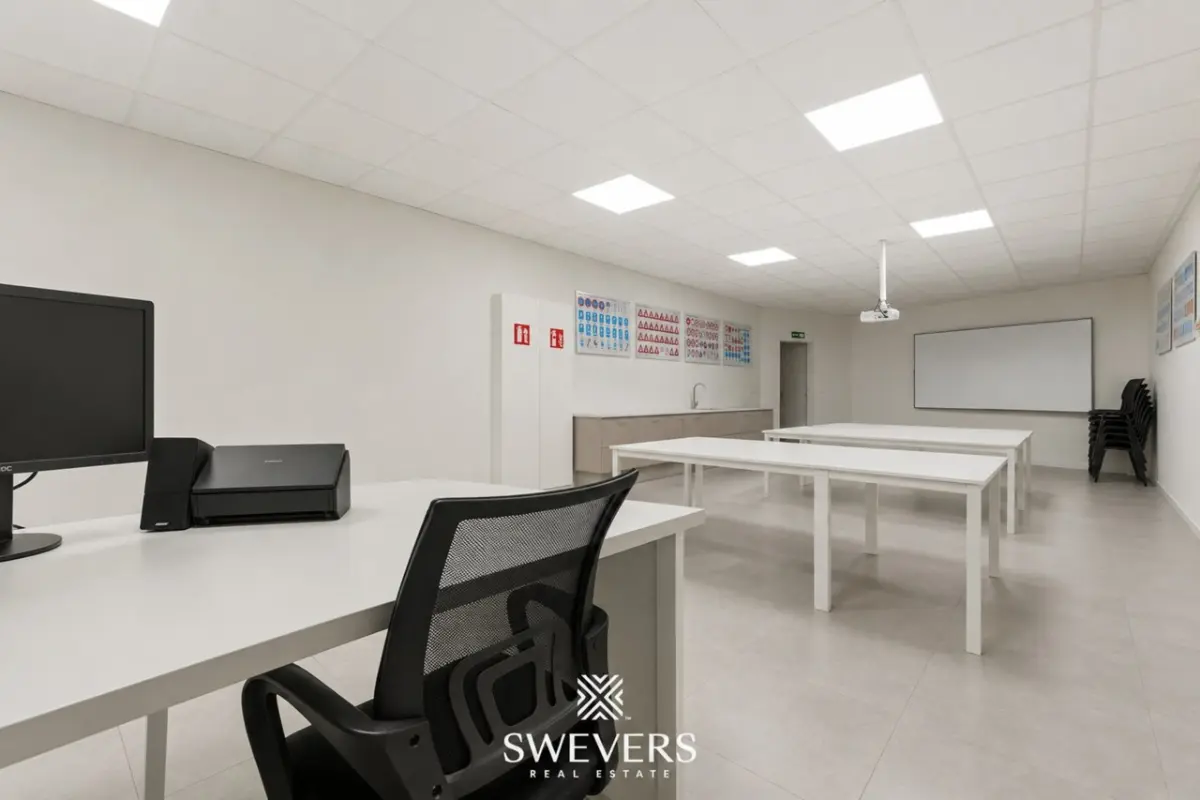 Handelszaak te  koop in Beringen 3580 189000.00€  slaapkamers m² - Zoekertje 783257