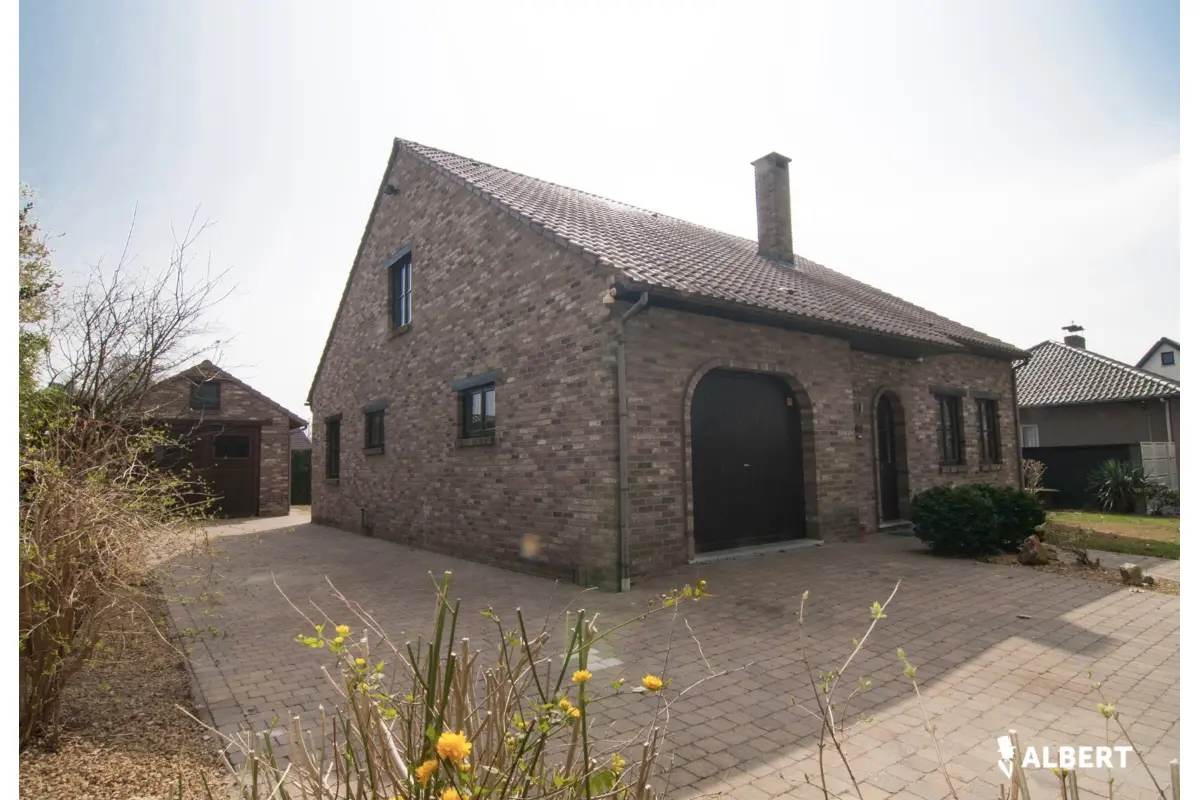 Huis te  koop in Diepenbeek 3590 439000.00€ 5 slaapkamers 266.00m² - Zoekertje 784111