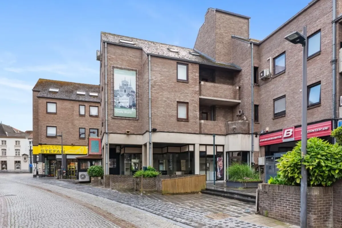 Handelszaak te  koop in Sint-Truiden 3800 149000.00€  slaapkamers 35.00m² - Zoekertje 784479