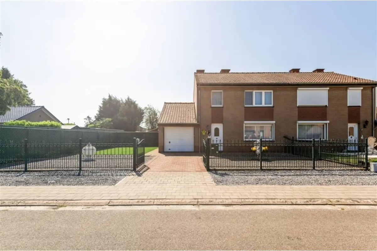 Huis te  koop in Zonhoven 3520 245000.00€ 3 slaapkamers 148.00m² - Zoekertje 784356