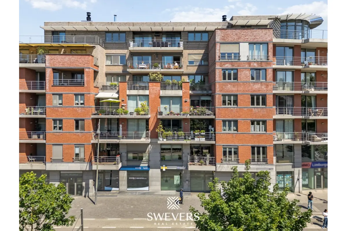 Handelszaak te  koop in Hasselt 3500 570000.00€  slaapkamers m² - Zoekertje 785070