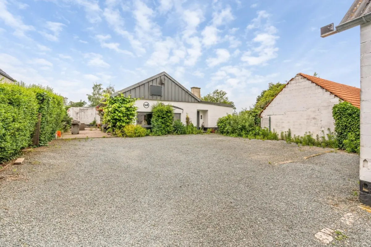 Huis te  koop in Neeroeteren 3680 295000.00€ 3 slaapkamers m² - Zoekertje 785044