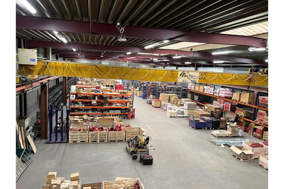 Handelszaak te  huur in Hasselt 3500 3300.00€  slaapkamers 1000.00m² - Zoekertje 786407