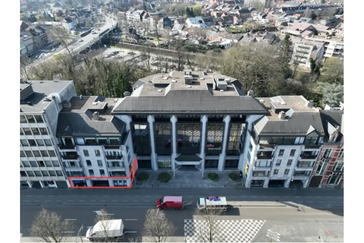 Handelszaak te  huur in Hasselt 3500 0.00€  slaapkamers 375.00m² - Zoekertje 786410