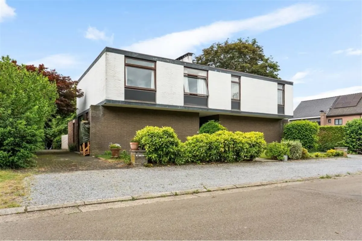 Huis te  koop in Hasselt 3500 310000.00€ 3 slaapkamers 177.00m² - Zoekertje 786267