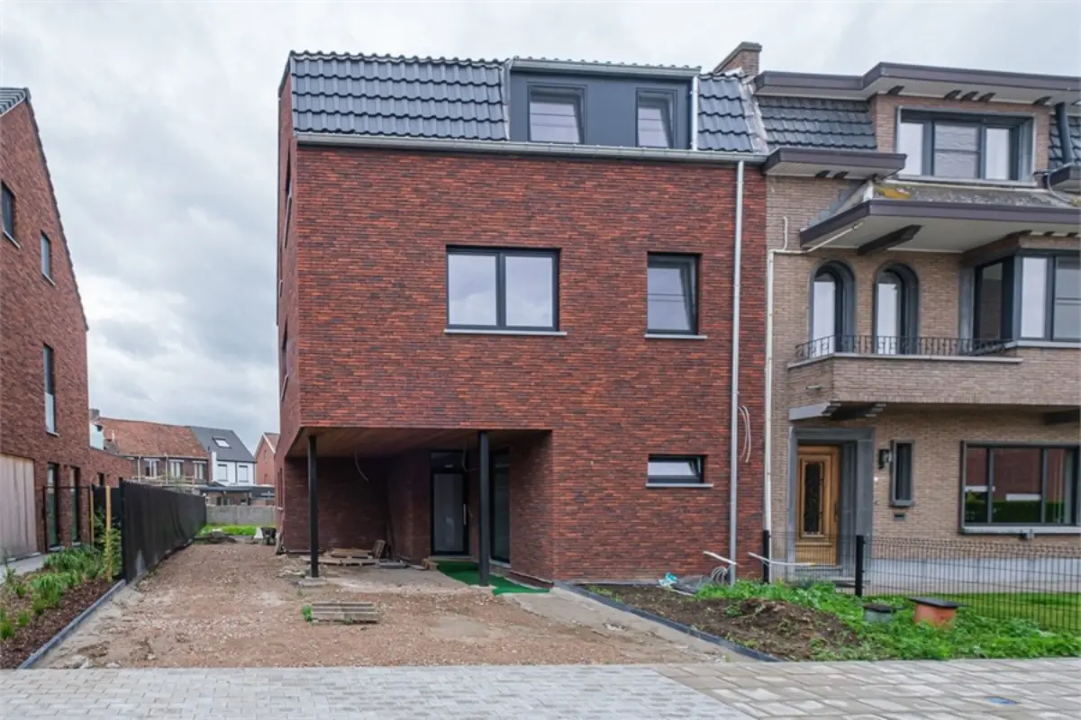 Appartement te  huur in Sint-Truiden 3800 965.00€ 2 slaapkamers m² - Zoekertje 786425