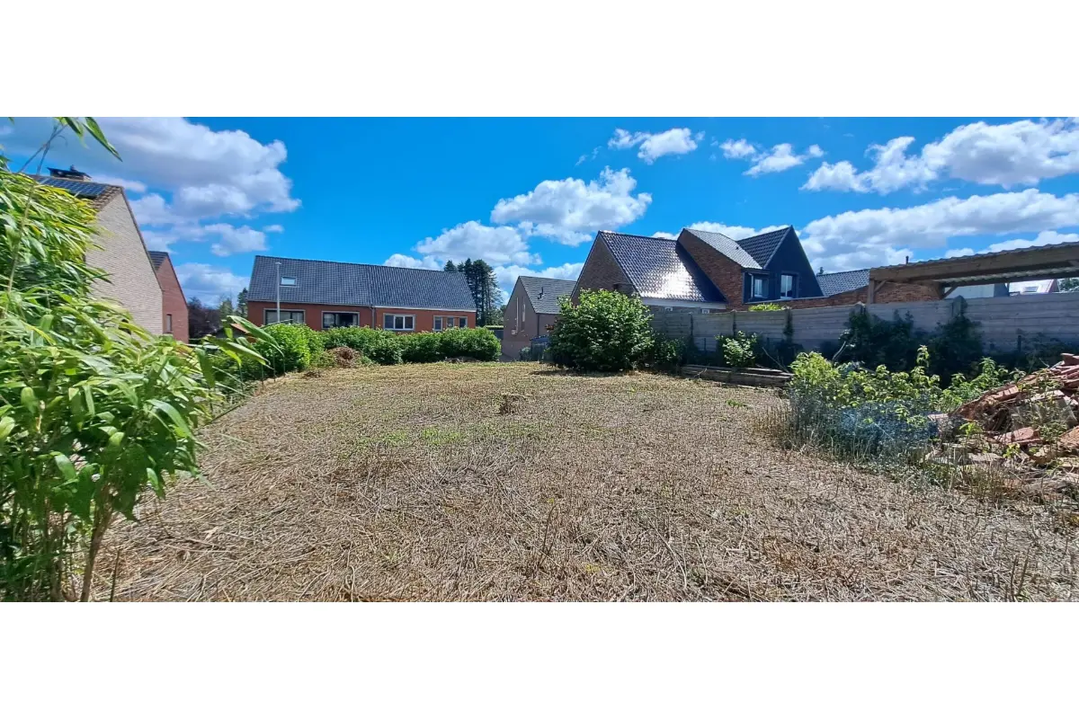 Bouwgrond te  koop in Beverst 3740 130000.00€  slaapkamers m² - Zoekertje 787020