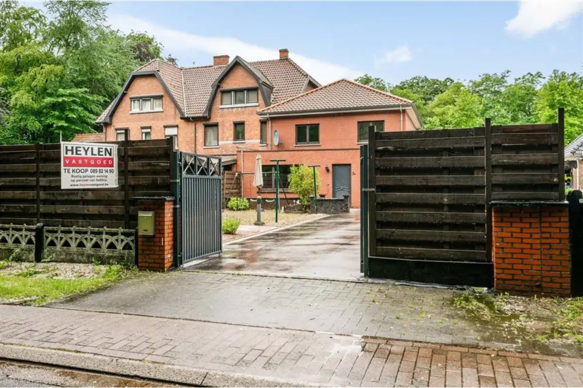 Huis te  koop in Genk 3600 335000.00€ 3 slaapkamers 174.00m² - Zoekertje 788386