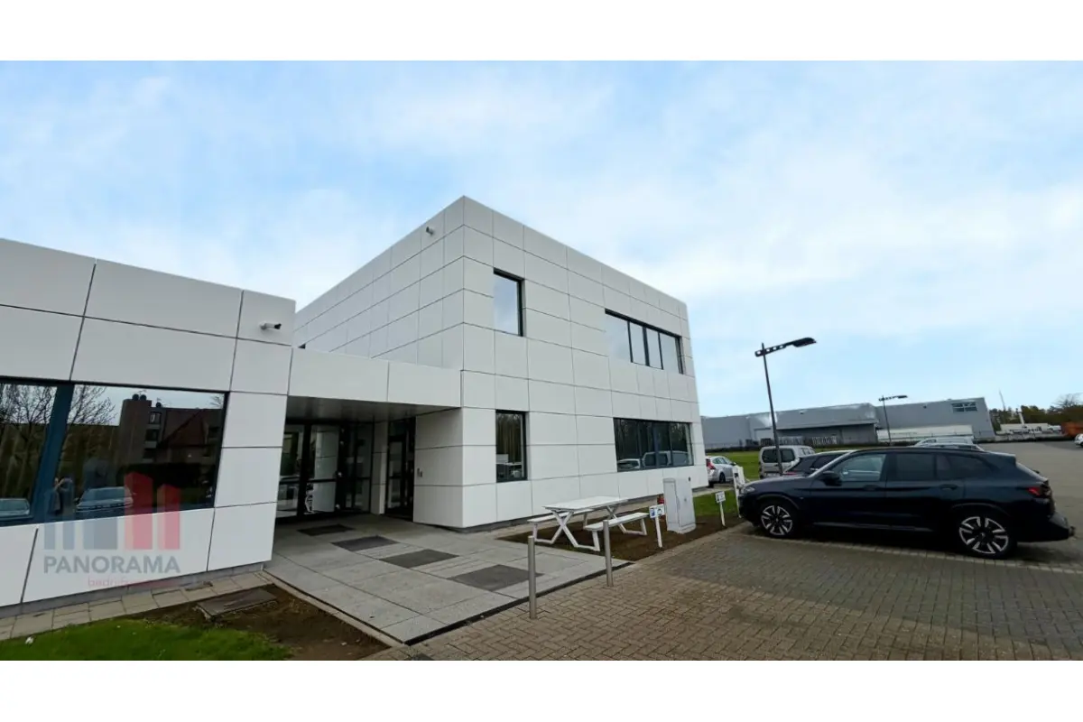 Handelszaak te  huur in Hasselt 3500 4348.00€  slaapkamers 527.00m² - Zoekertje 788910