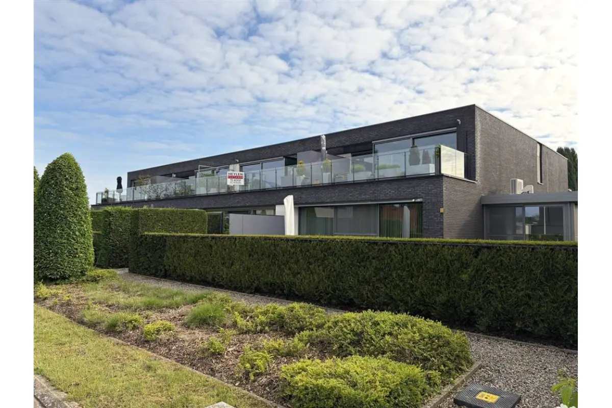 Appartement te  koop in Heusden-Zolder 3550 385000.00€ 2 slaapkamers 108.00m² - Zoekertje 790858