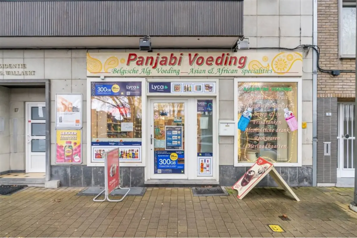 Handelszaak te  koop in Hasselt 3500 200000.00€  slaapkamers 127.00m² - Zoekertje 790850