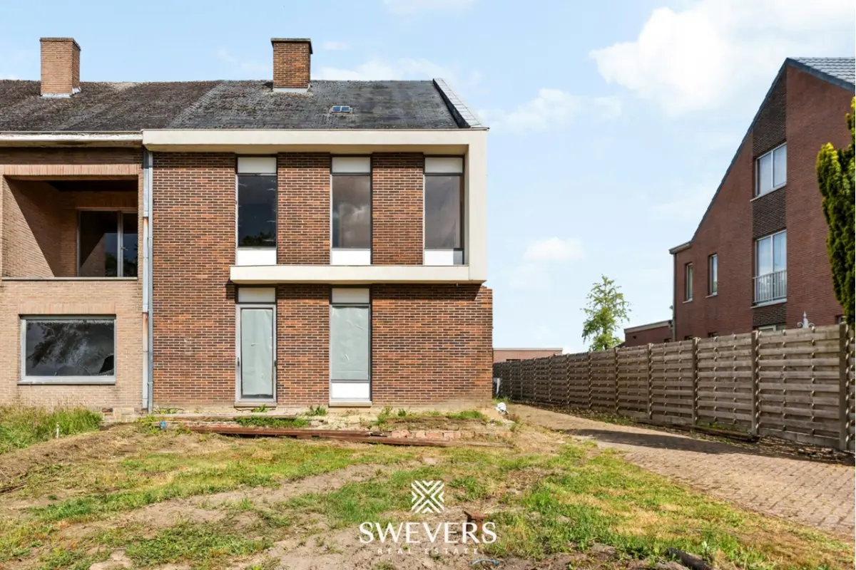 Huis te  koop in Hasselt 3500 299000.00€  slaapkamers 147.00m² - Zoekertje 790475