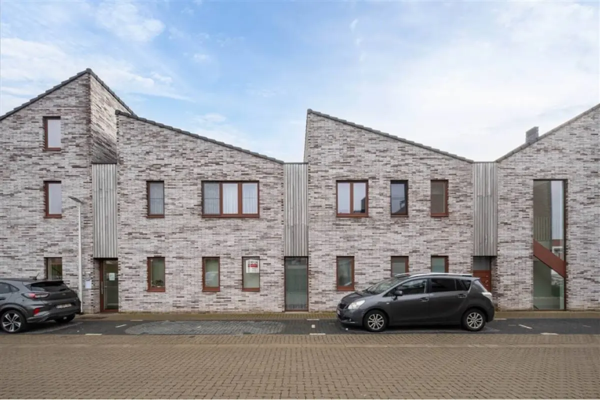 Appartement te  koop in Heusden-Zolder 3550 318000.00€ 3 slaapkamers 95.00m² - Zoekertje 790848