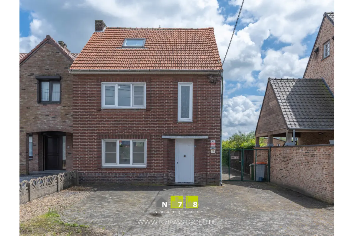 Huis te  koop in Dilsen-Stokkem 3650 279000.00€ 4 slaapkamers 157.00m² - Zoekertje 791247