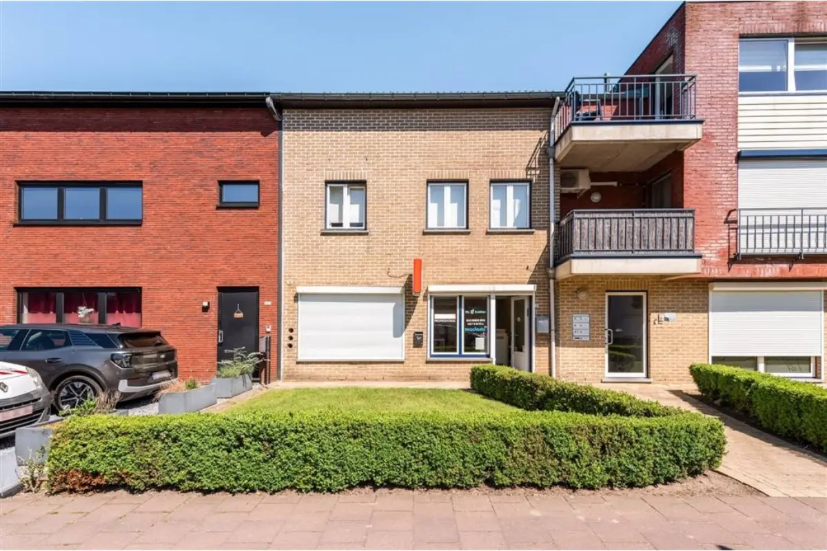 Handelszaak te  koop in Genk 3600 120000.00€  slaapkamers 80.00m² - Zoekertje 791532