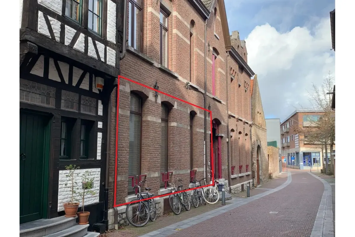 Appartement te  koop in Maaseik 3680 179000.00€ 1 slaapkamers m² - Zoekertje 796318