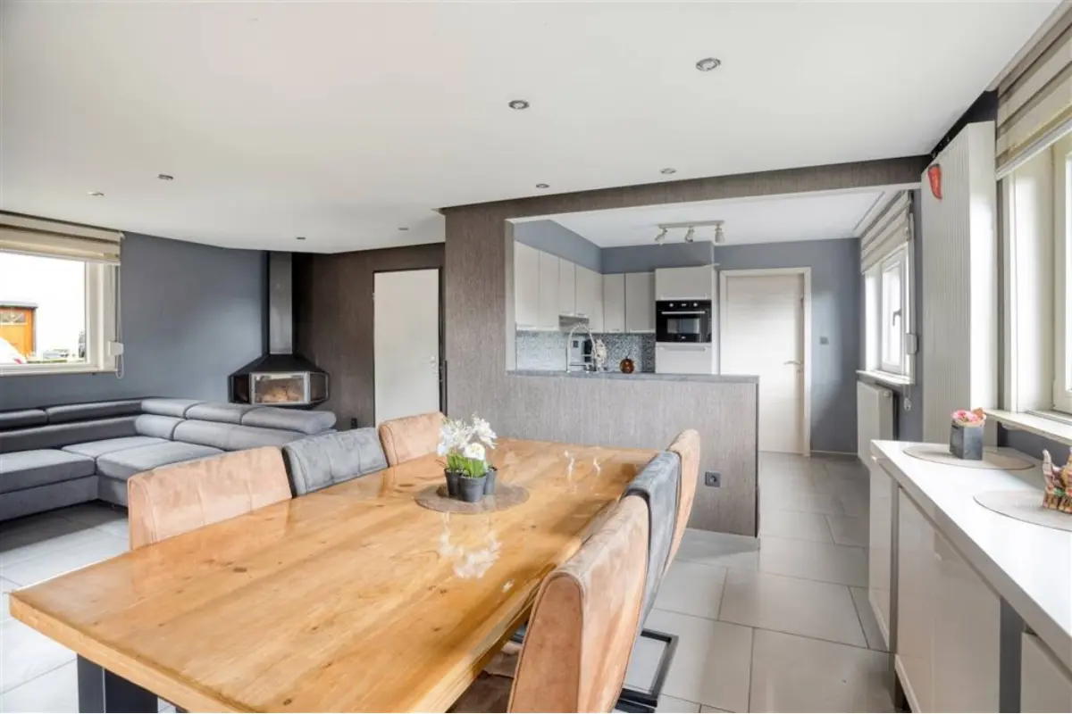 Huis te  koop in Houthalen-Helchteren 3530 299500.00€ 4 slaapkamers 141.00m² - Zoekertje 798005