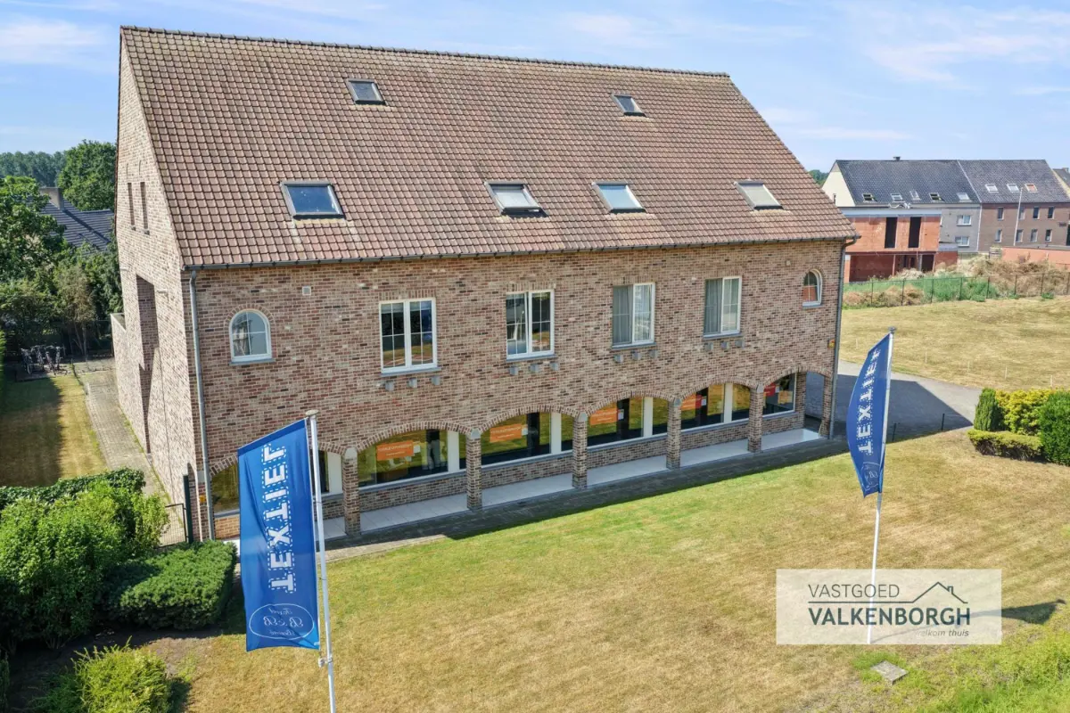 Appartementsgebouw te  koop in Diepenbeek 3590 599000.00€  slaapkamers 340.00m² - Zoekertje 799876