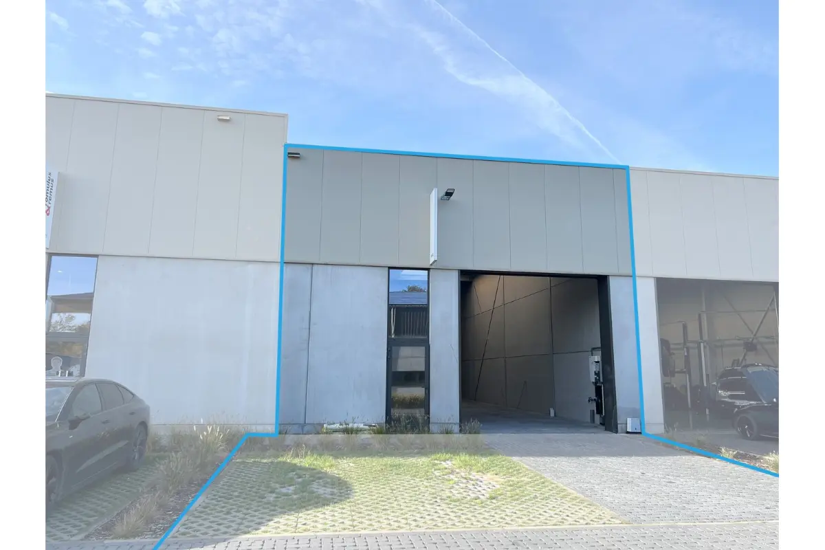 Handelszaak te  huur in Genk 3600 1138.00€  slaapkamers 210.00m² - Zoekertje 801343