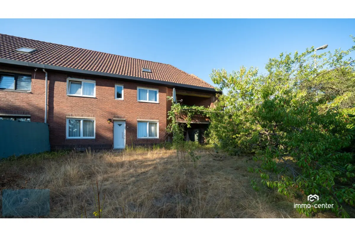 Huis te  koop in Houthalen-Helchteren 3530 224000.00€ 3 slaapkamers 140.00m² - Zoekertje 801832