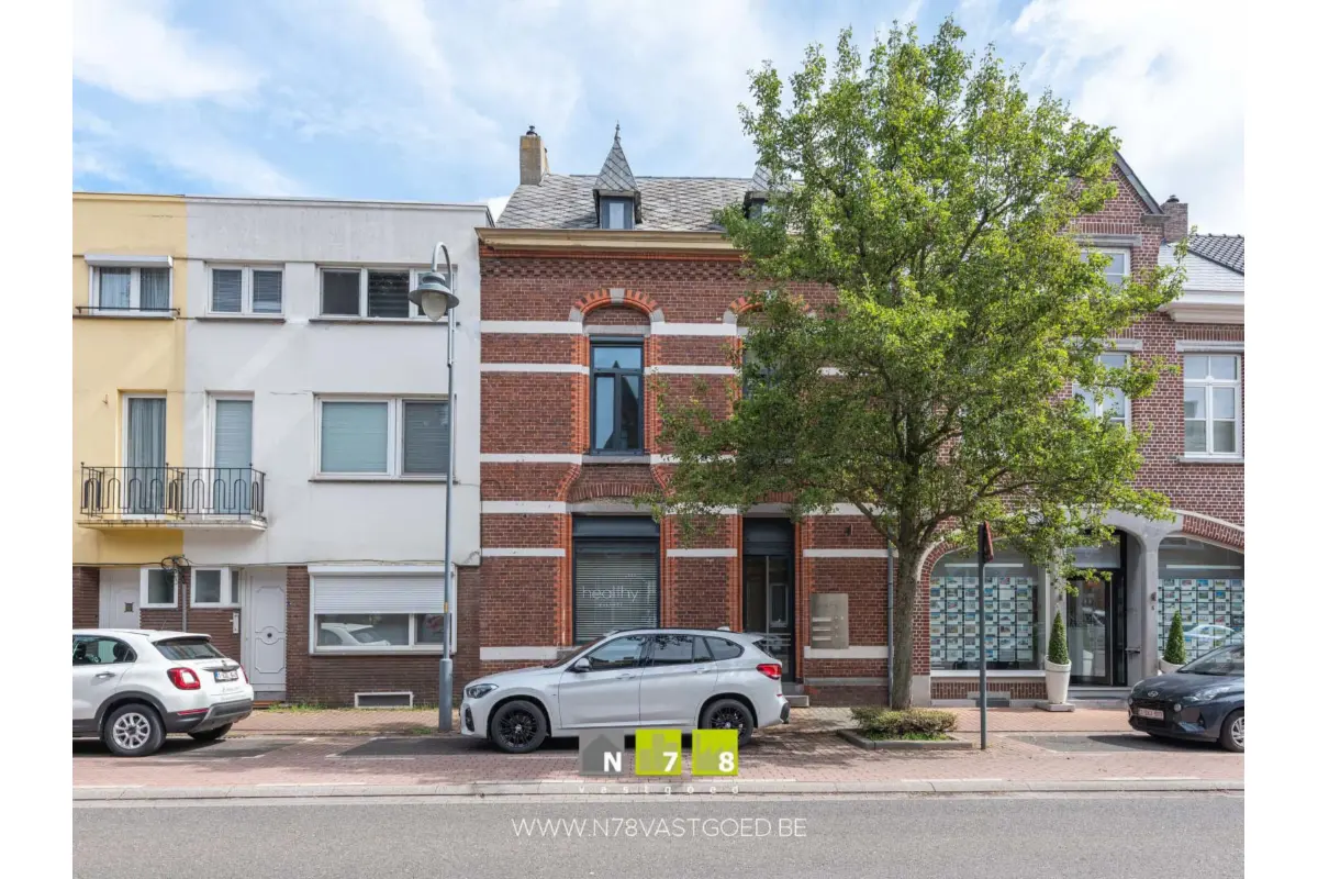 Handelszaak te  koop in Maaseik 3680 488500.00€  slaapkamers 171.00m² - Zoekertje 806191