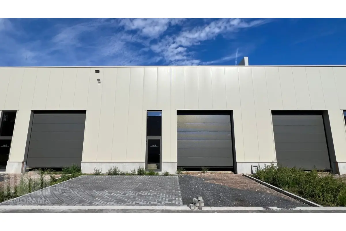 Handelszaak te  huur in Genk 3600 3750.00€  slaapkamers 615.00m² - Zoekertje 806407
