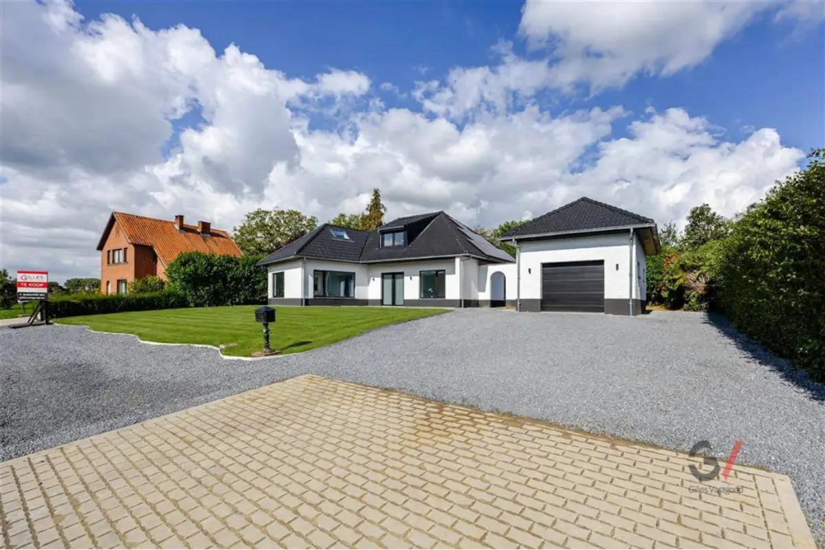 Huis te  koop in Diepenbeek 3590 649000.00€ 4 slaapkamers 220.00m² - Zoekertje 810181
