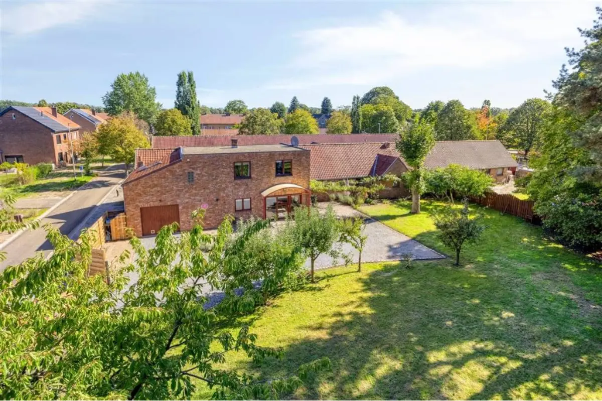 Huis te  koop in Linkhout 3560 749000.00€ 4 slaapkamers 423.00m² - Zoekertje 815001