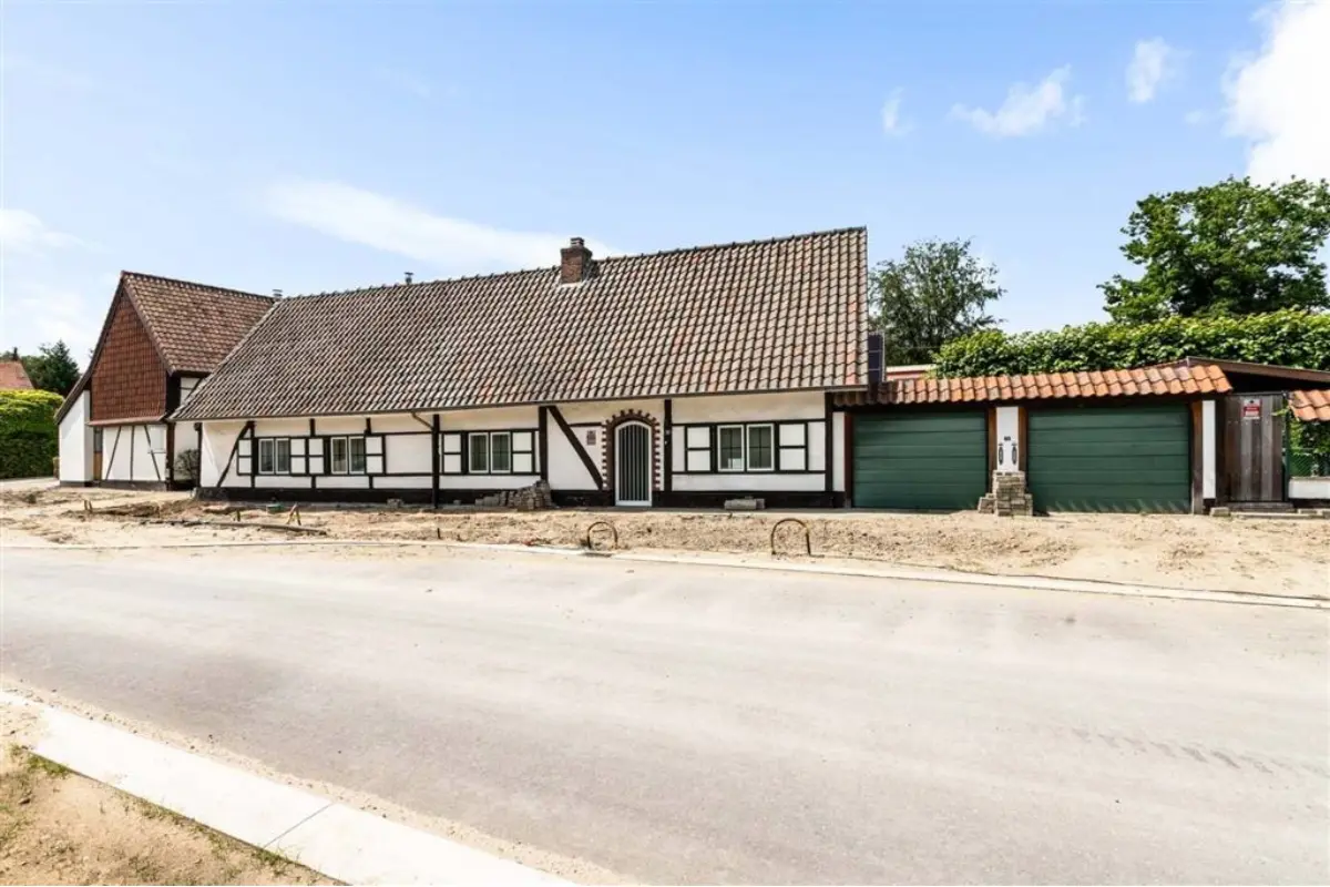 Huis te  koop in Hasselt 3500 795000.00€ 5 slaapkamers 393.00m² - Zoekertje 816336