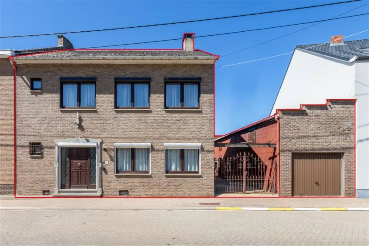 Huis te  koop in Koninksem 3700 199000.00€ 3 slaapkamers 168.00m² - Zoekertje 816720