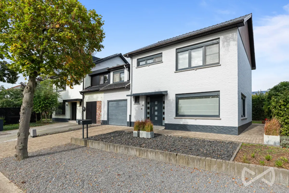 Huis te  koop in Paal 3583 369000.00€ 4 slaapkamers 168.00m² - Zoekertje 820203