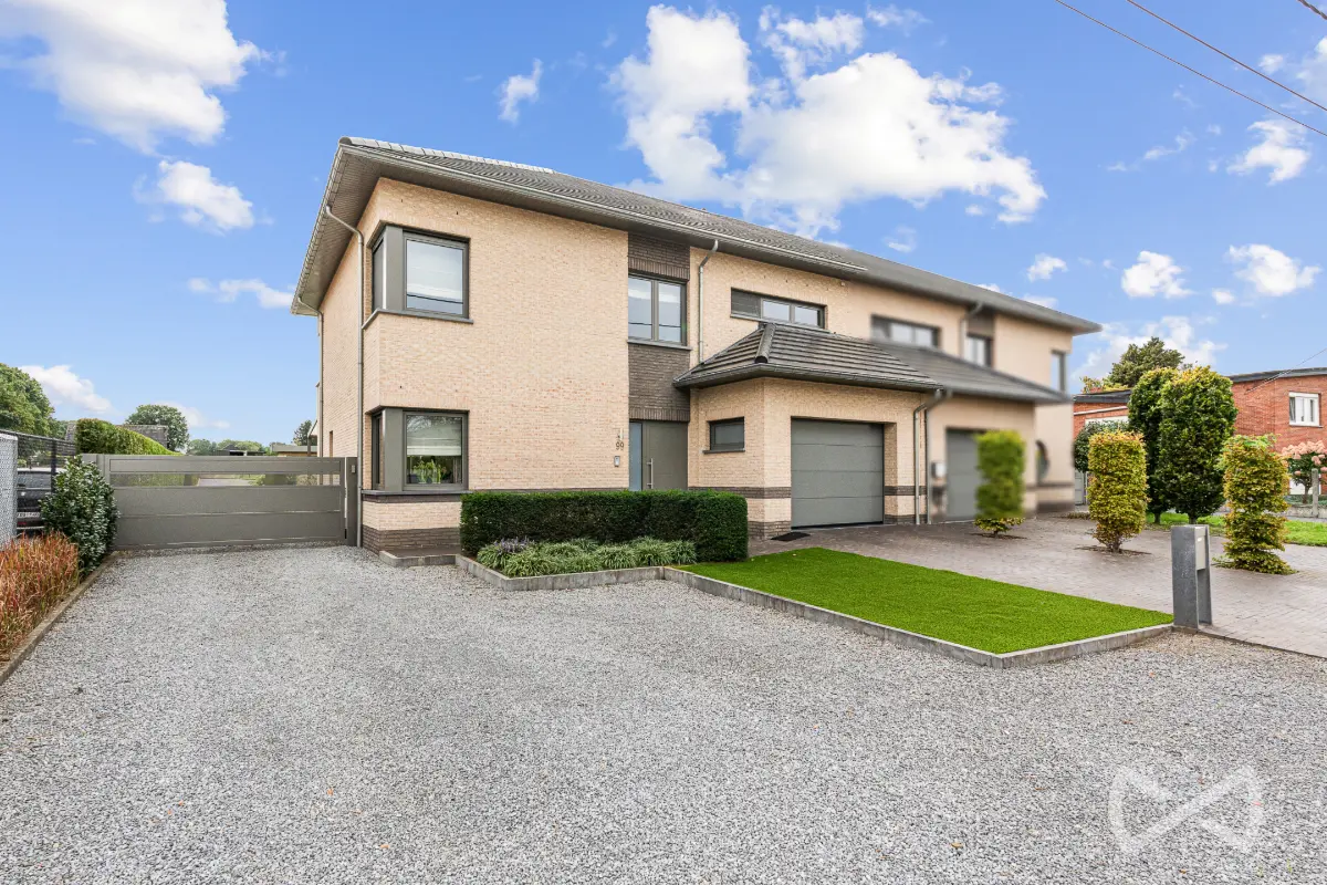 Huis te  koop in Paal 3583 559000.00€ 3 slaapkamers 270.00m² - Zoekertje 820848