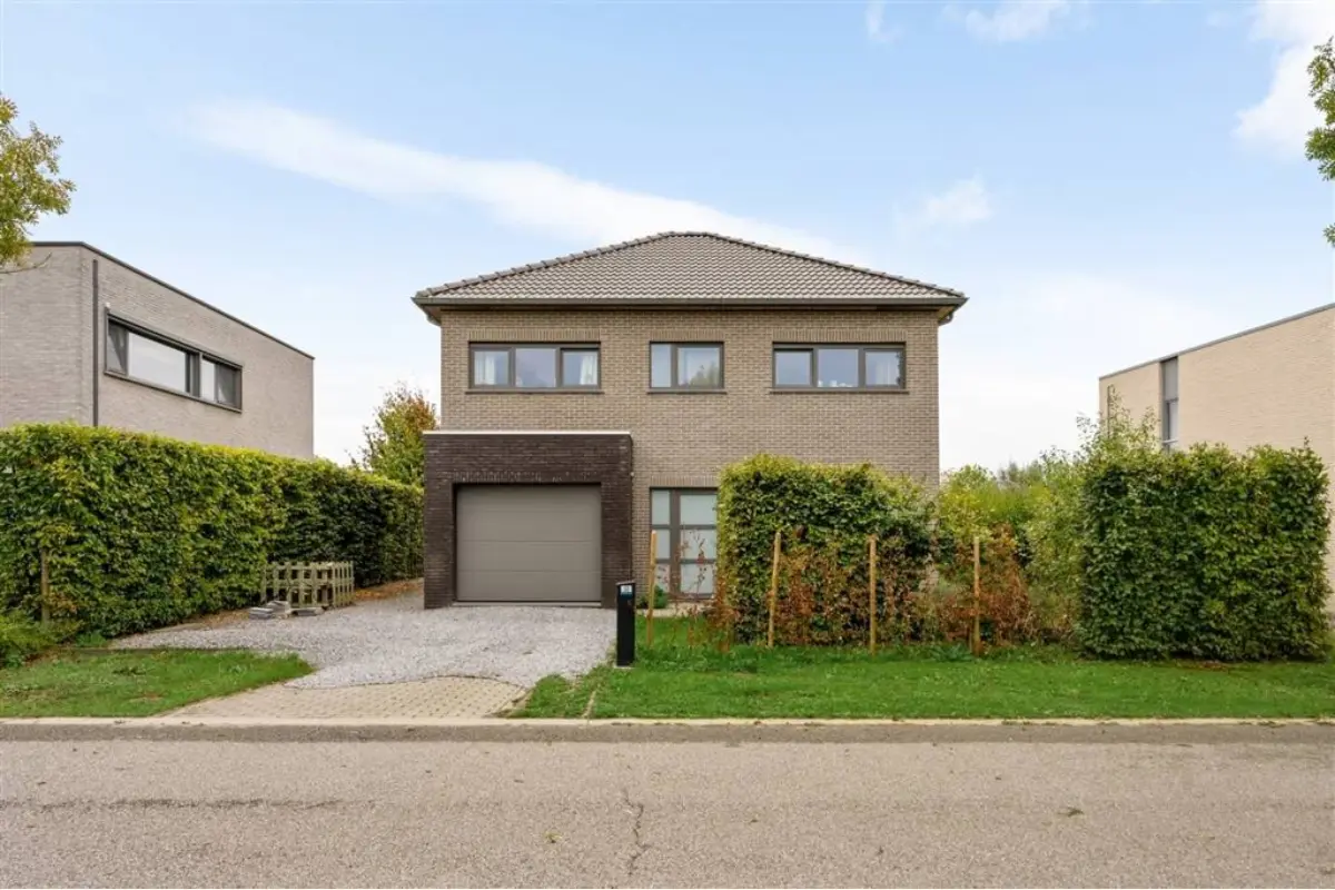 Huis te  koop in Hasselt 3500 570000.00€ 3 slaapkamers 177.00m² - Zoekertje 828558