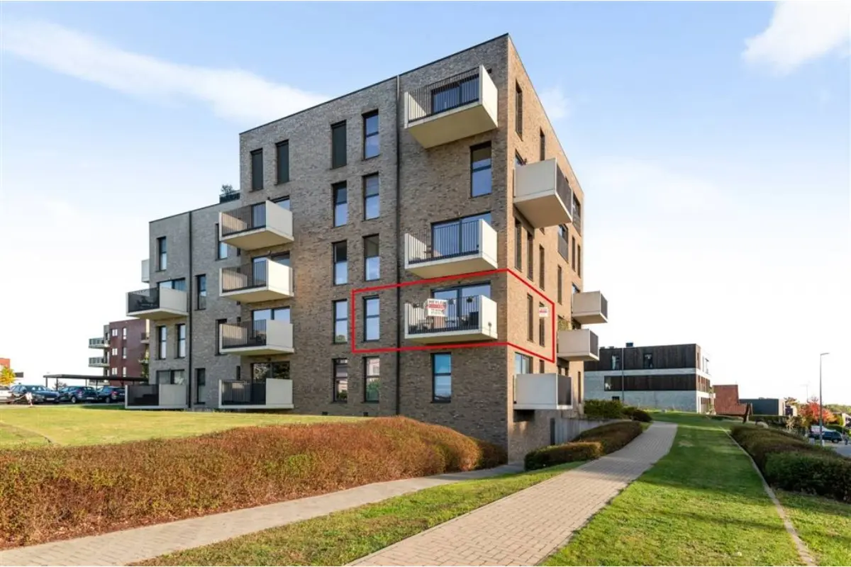 Appartement te  koop in Berg 3700 227000.00€ 1 slaapkamers 70.00m² - Zoekertje 829140