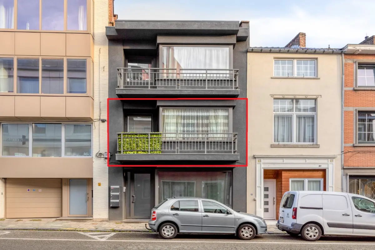 Appartement te  koop in Berg 3700 237000.00€ 2 slaapkamers 84.00m² - Zoekertje 830197