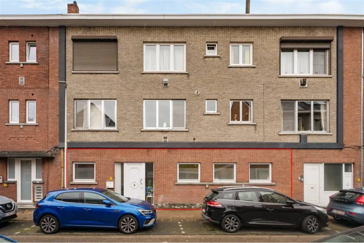 Appartement te  koop in Hasselt 3500 230000.00€ 1 slaapkamers 85.00m² - Zoekertje 832653